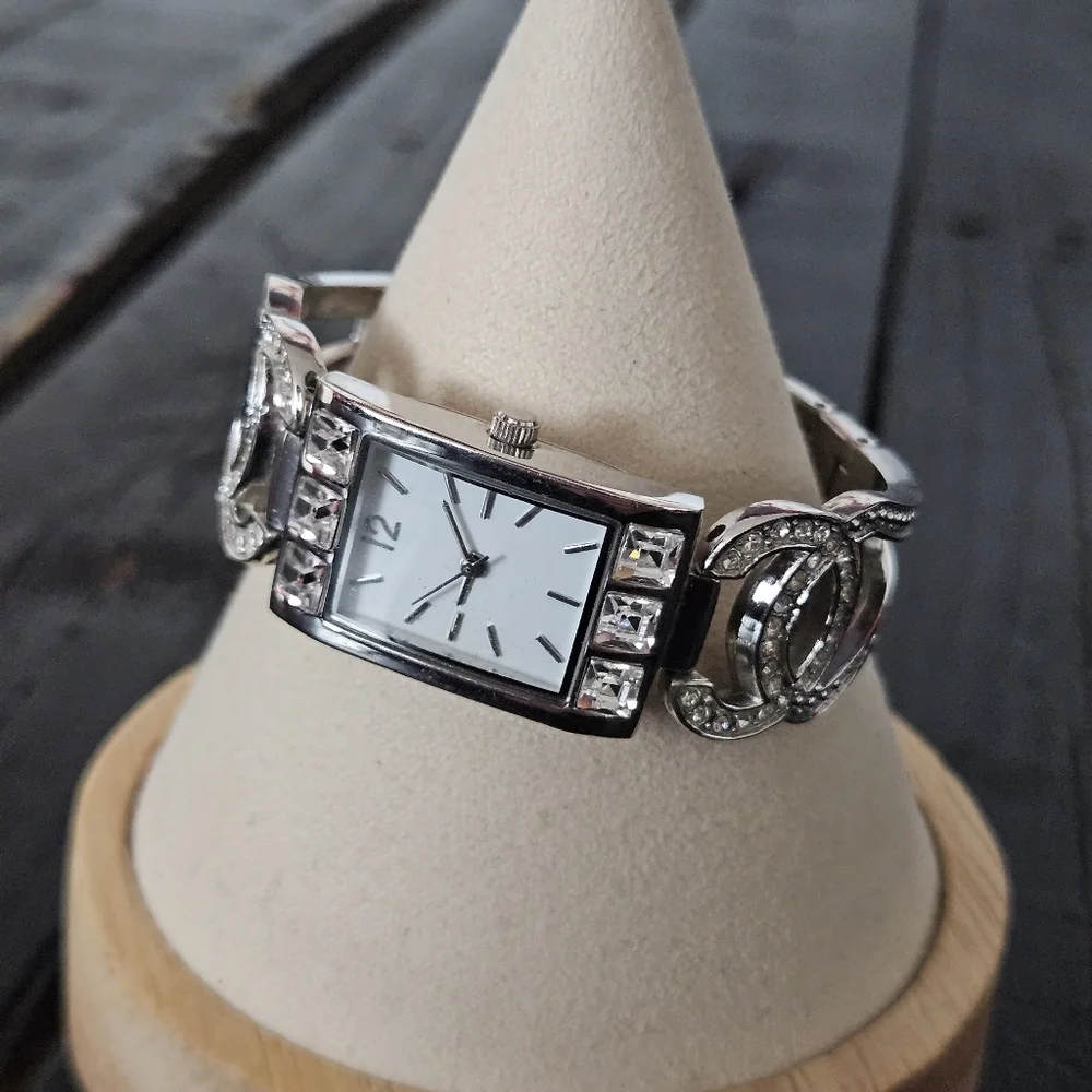 Silver Women's Watch Rhinestone Sleek 90s Y2K Jewelry Accessory
